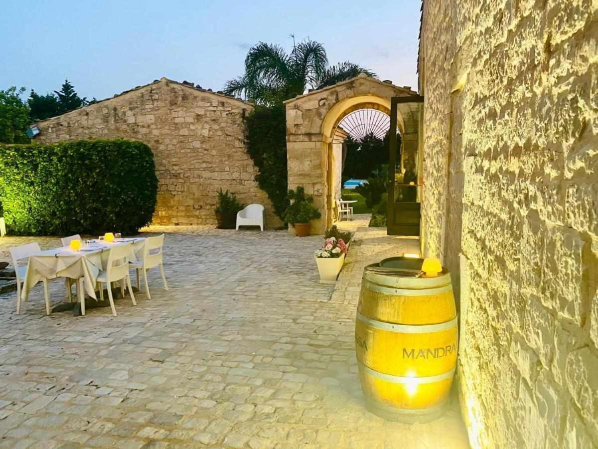 بوزالو Torre Dantona Country Suites المظهر الخارجي الصورة